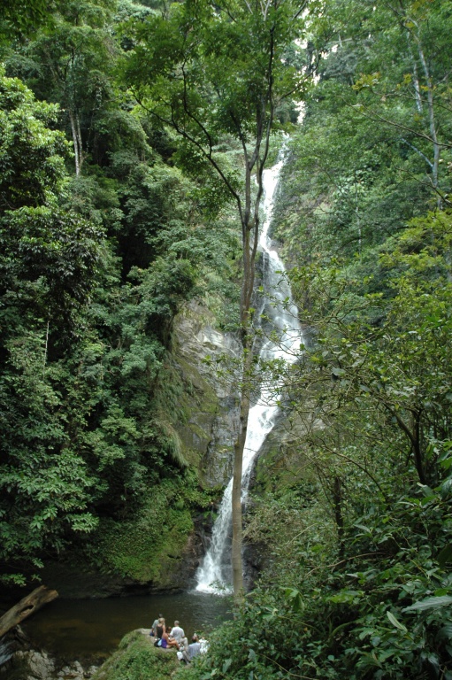 Zoom in Rincon_Waterfalls1.JPG