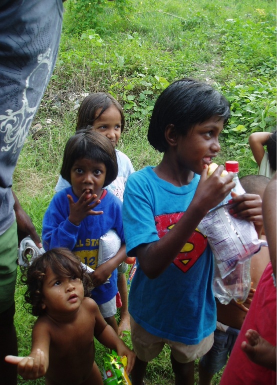 Zoom in chronicles_holiday_charity_beetham2_lg.jpg